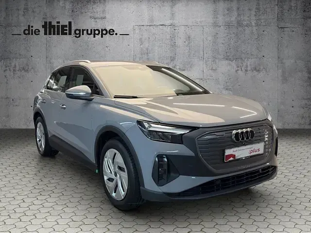 Gebraucht Audi Q4 e-tron Comfort 150 kW (204 PS) 2023 Grau SUV