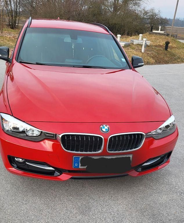 Rot Gebraucht 2013 BMW 316 Sport Line Limousine | 8.499 € (Guter Preis) - Bild 1/4