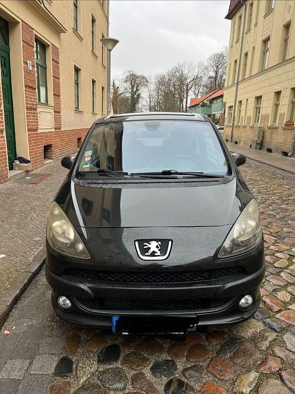 Gebraucht Peugeot 1007 Tendance 88 PS (64 kW) 2006 Schwarz Van / Kleinbus