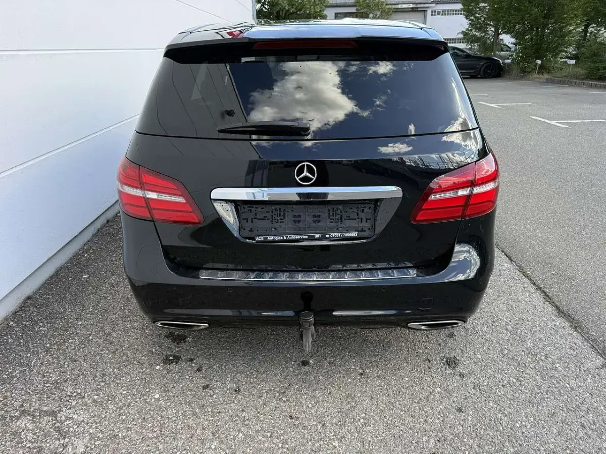 Gebraucht Mercedes B200 AMG 156 PS (114 kW) 2014 Kosmosschwarz  metalliclack Kleinwagen