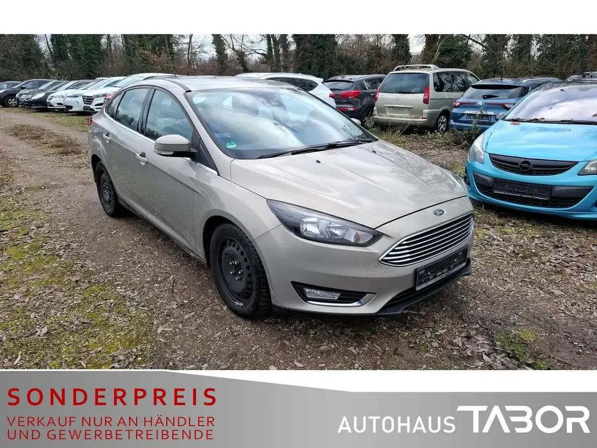 Używany Ford Focus Titanium 125 KM (91 kW) 2017 Szary Sedan/Limuzyna