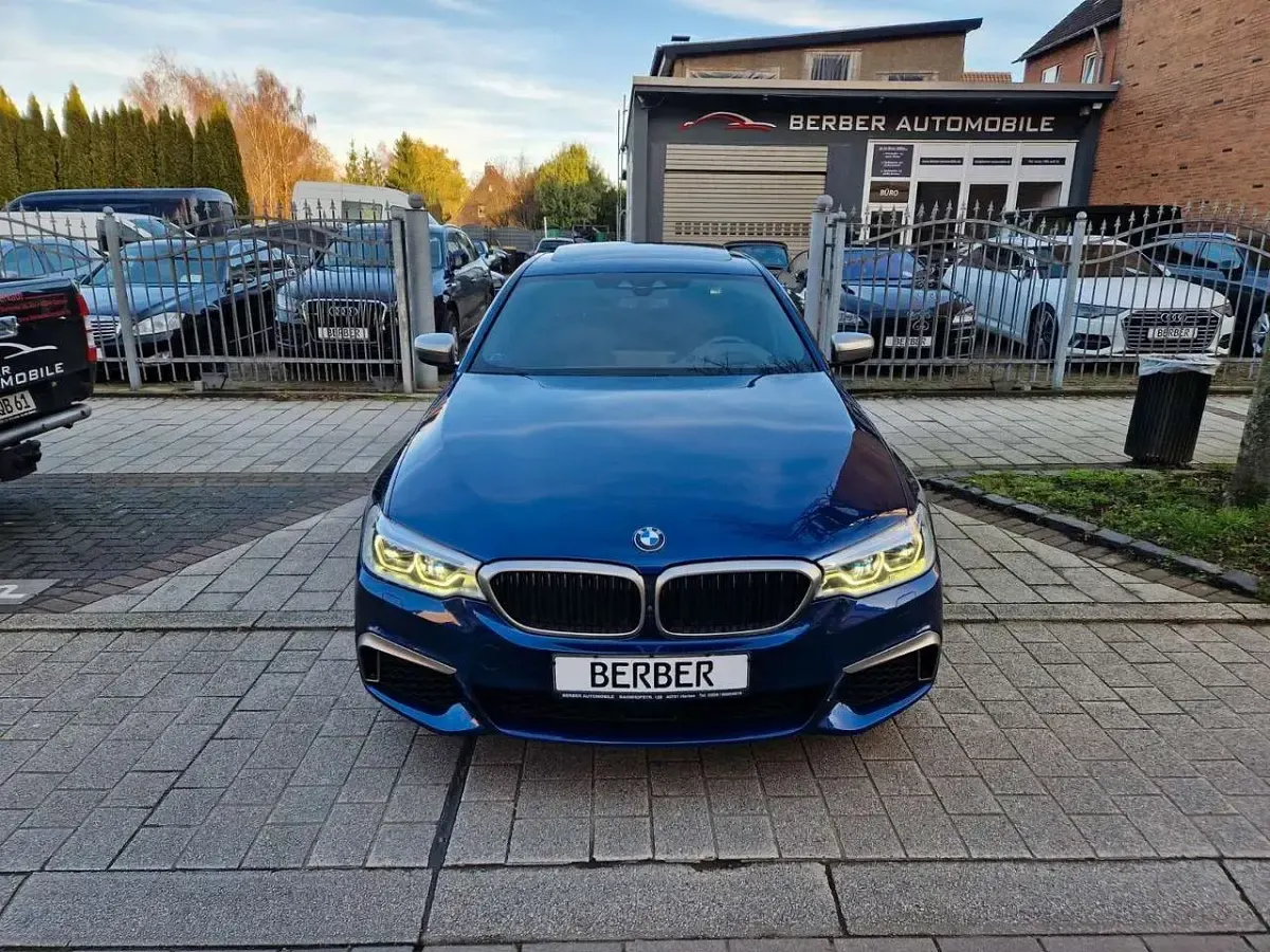 Gebraucht BMW 550 400 PS (294 kW) 2020 Mediterranblau Limousine