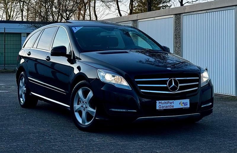Schwarz Gebraucht 2011 Mercedes R350 Van / Kleinbus | 13.100 € (Fairer Preis) - Bild 1/3
