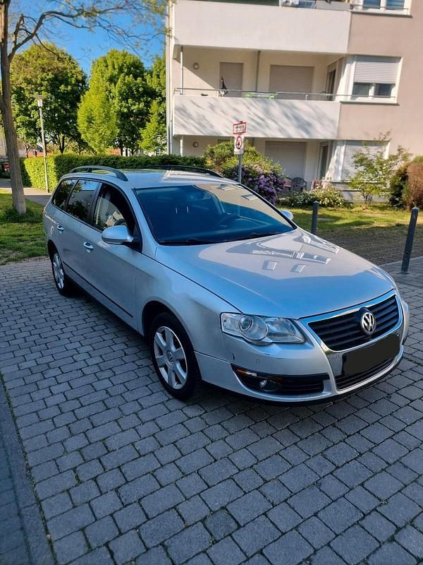 Second-hand VW Passat 140 CP (102 kW) 2008 Gri Break
