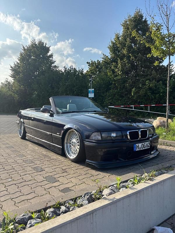Blau Gebraucht 1998 BMW 328 Cabriolet M Sport Cabrio | 14.950 € (Etwas zu teuer) - Bild 1/4