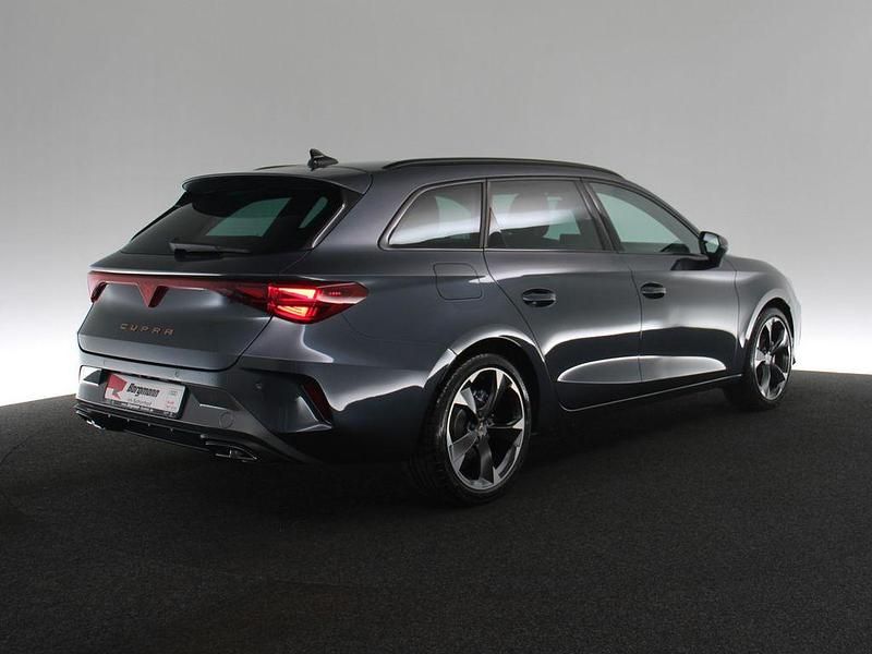 Gebraucht Cupra Leon 150 PS (110 kW) 2025 Grau / magnetic grau Limousine