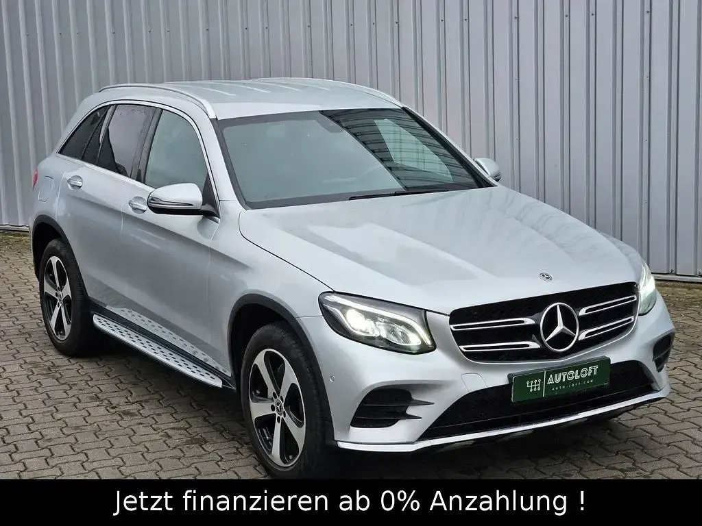 Gebraucht Mercedes GLC300 245 PS (180 kW) 2018 Iridiumsilber SUV
