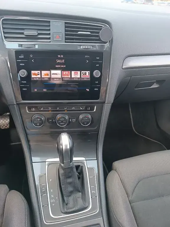 Usado VW Golf VII Comfortline 116 HP (85 kW) 2018 Branco Carrinha