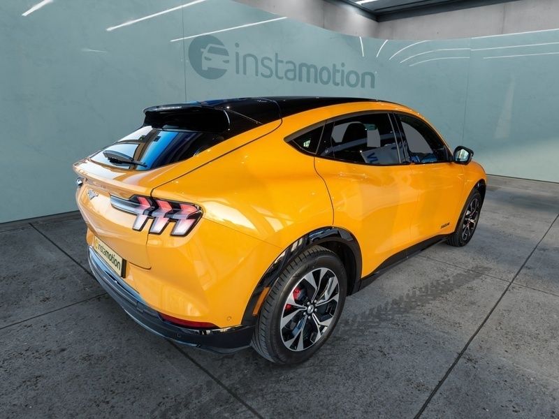 Gebraucht Ford Mustang Mach-E Extended Range 258 kW (351 PS) 2023 Orange SUV