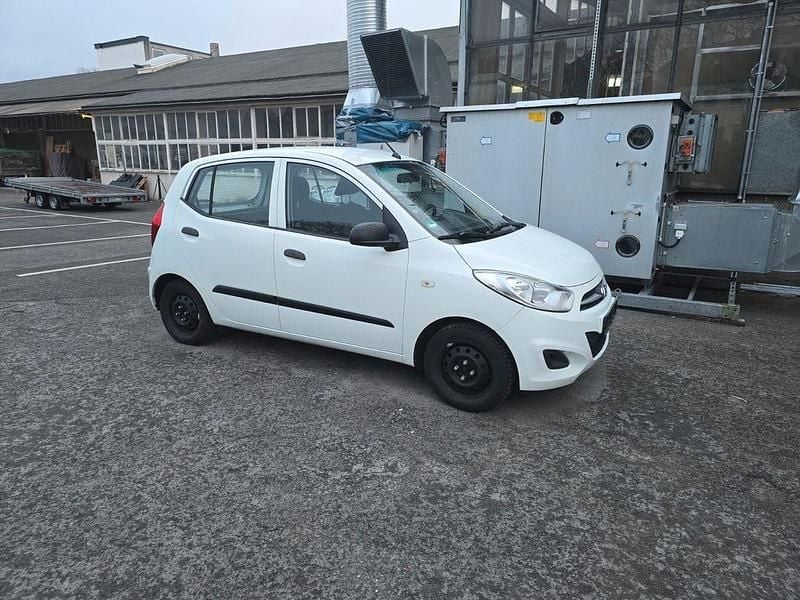 Gebraucht Hyundai i10 Style 69 PS (50 kW) 2012 Weiß Kleinwagen