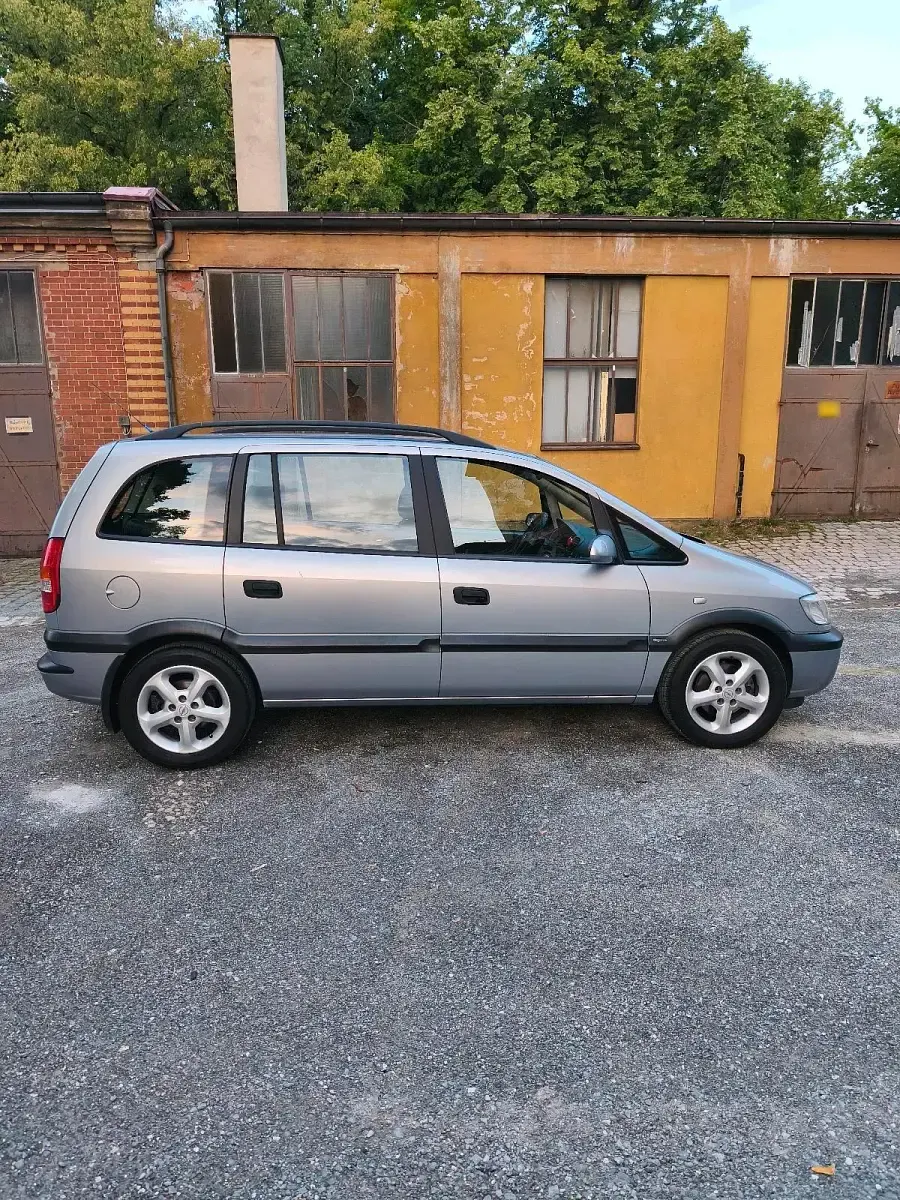 Gebraucht Opel Zafira 125 PS (91 kW) 2001 Grau Van / Kleinbus