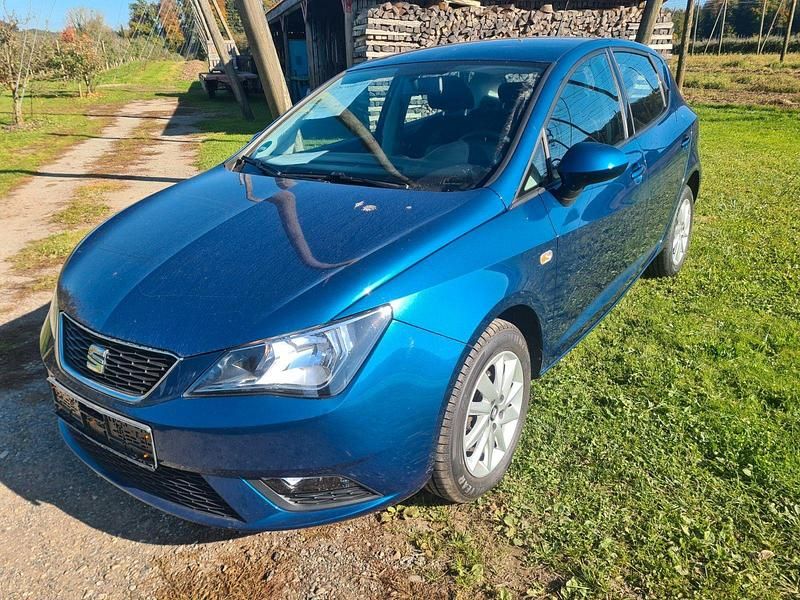 Blau Gebraucht 2014 Seat Ibiza Reference Kleinwagen | 8.400 € (Fairer Preis) - Bild 1/4