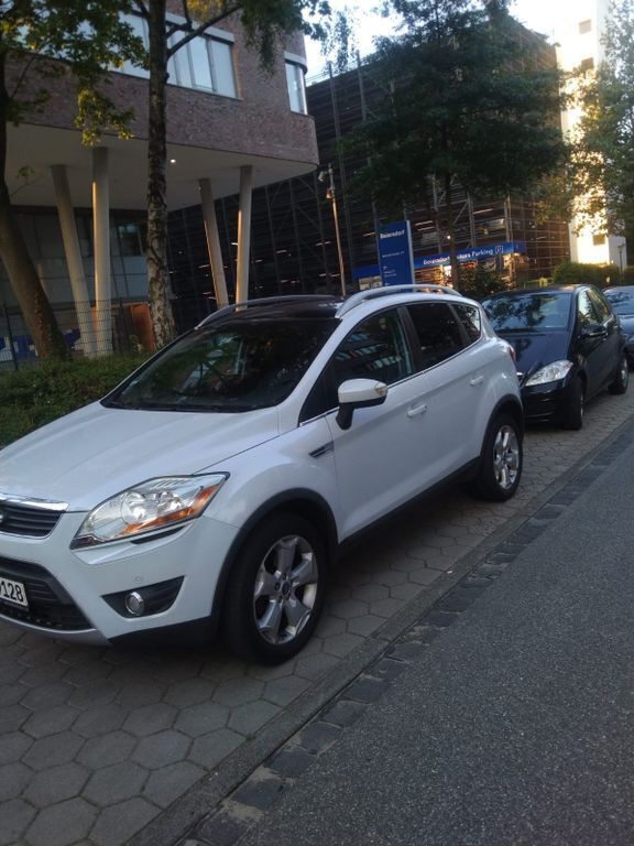 Weiß Gebraucht 2009 Ford Kuga Titanium SUV | 5.800 € (Fairer Preis) - Bild 1/4
