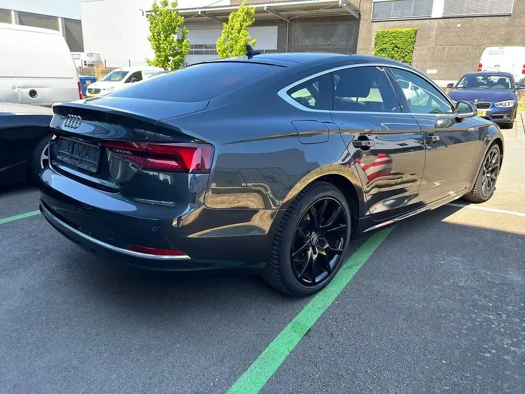 Gebraucht Audi A5 Sportback Sport 190 PS (139 kW) 2017 Grau Kleinwagen