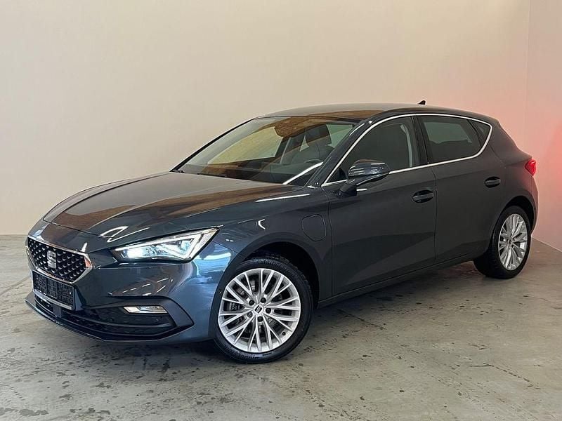Gebraucht Seat Leon XCELLENCE 204 PS (150 kW) 2021 Grau Limousine
