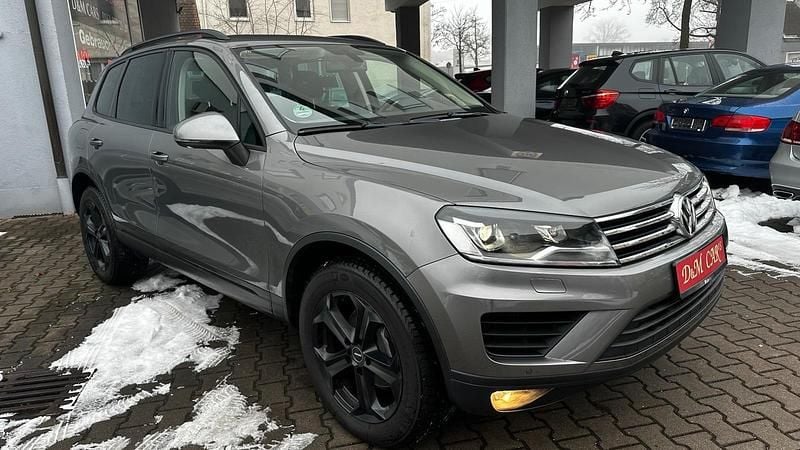 Gebraucht VW Touareg 204 PS (150 kW) 2016 Canyon grey metallic SUV