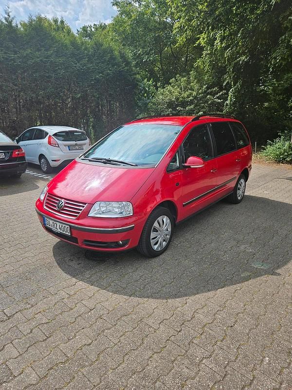 Gebraucht VW Sharan 140 PS (102 kW) 2008 Rot Van / Kleinbus