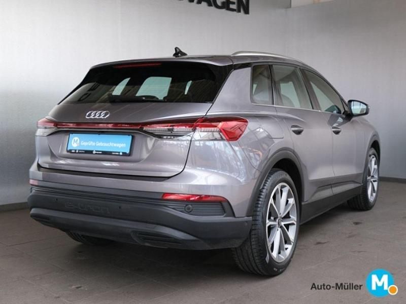 Gebraucht Audi e-tron 150 kW (204 PS) 2022 Taifungrau metallic (metallic) SUV