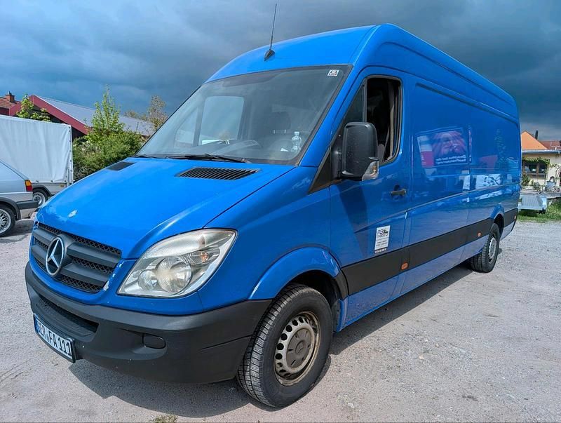 Używany Mercedes Sprinter 160 KM (117 kW) 2010 Niebieski