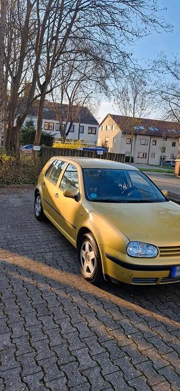 Gebraucht VW Golf III 73 PS (53 kW) 1999 Gelb Kleinwagen