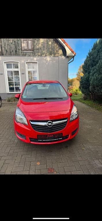 Gebraucht Opel Meriva Edition 140 PS (102 kW) 2016 Rot Van / Kleinbus