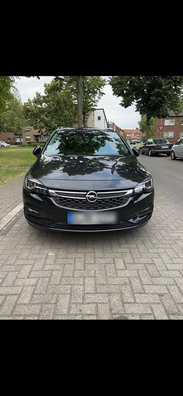 Schwarz Gebraucht 2016 Opel Astra Kombi | 9.950 € - Bild 1/4