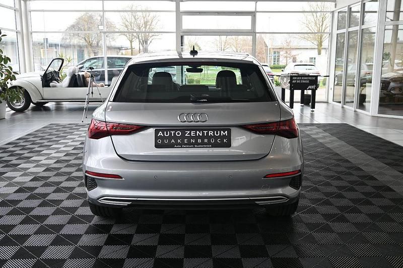 Usata Audi A3 Advanced 150 CV (110 kW) 2022 Argento Berlina