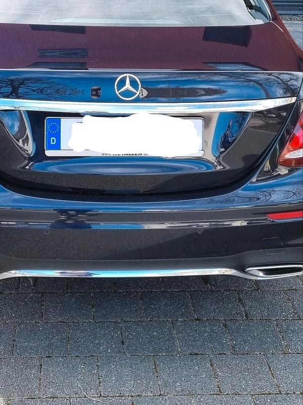 Gebraucht Mercedes E350 286 PS (210 kW) 2019 Blau Limousine