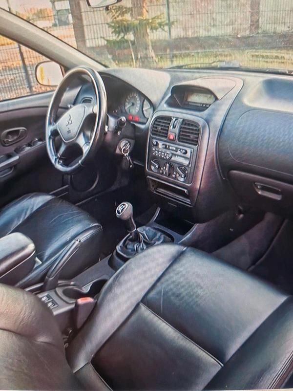 Schwarz Gebraucht 2004 Mitsubishi Carisma Motion Limousine | 3.500 € (Teuer) - Bild 1/1