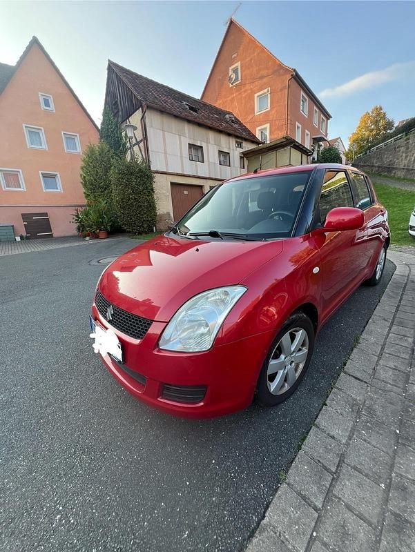 Rot Gebraucht 2008 Suzuki Swift Kleinwagen | 2.980 € (Fairer Preis) - Bild 1/4