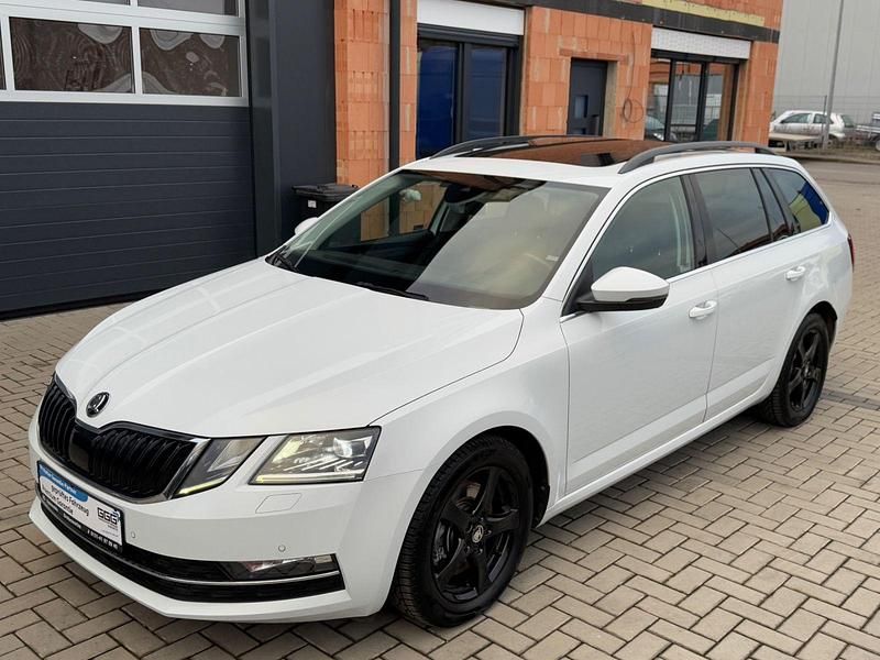 Weiß Gebraucht 2018 Skoda Octavia Style Kombi | 15.499 € (Fairer Preis) - Bild 1/4