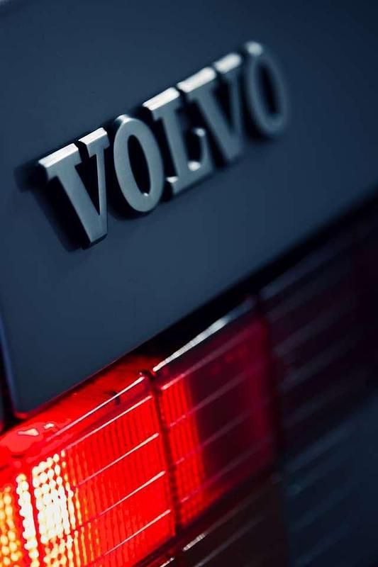 Second-hand Volvo 780 124 CP (91 kW) 1987 Argintiu Coupe