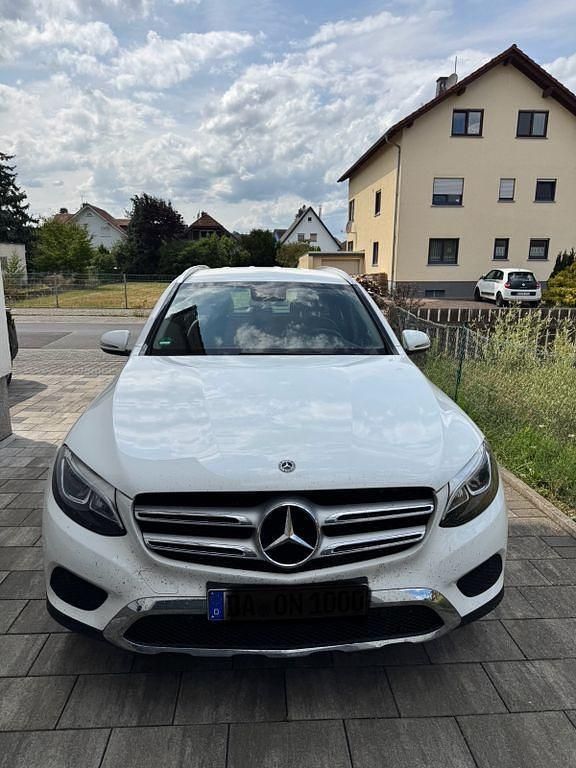 Weiß Gebraucht 2018 Mercedes GLC250 SUV | 27.000 € (Superpreis) - Bild 1/4