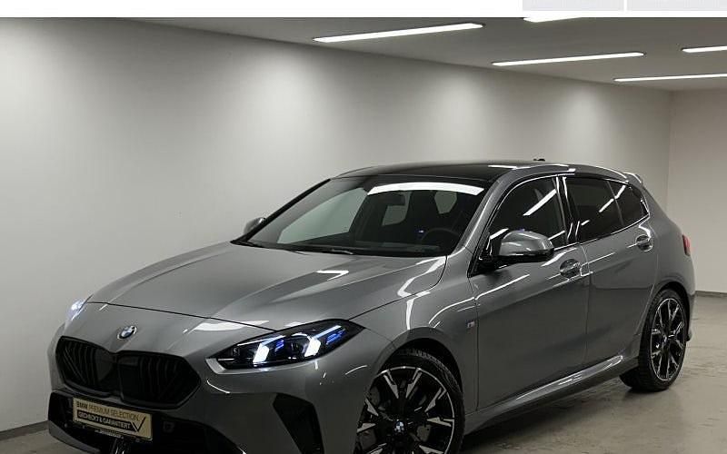 Grau Gebraucht 2025 BMW 120 Efficient Dynamics Kleinwagen | 41.450 € (Teuer) - Bild 1/4