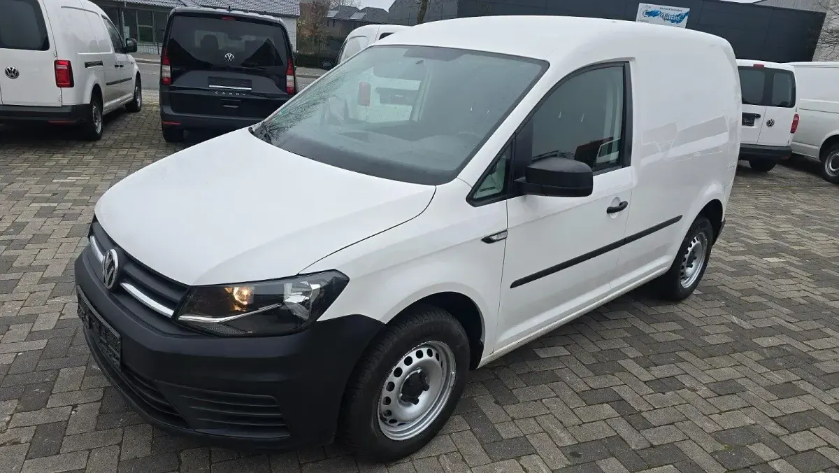 Second-hand VW Caddy 75 CP (55 kW) 2020 Alb Monovolum