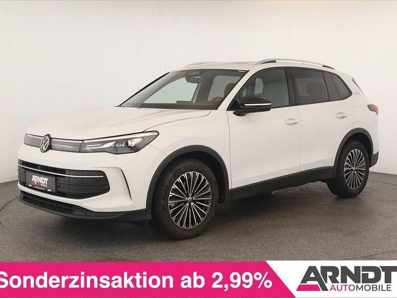 Pure white Gebraucht 2024 VW Tiguan Goal SUV | 36.374 € - Bild 1/4