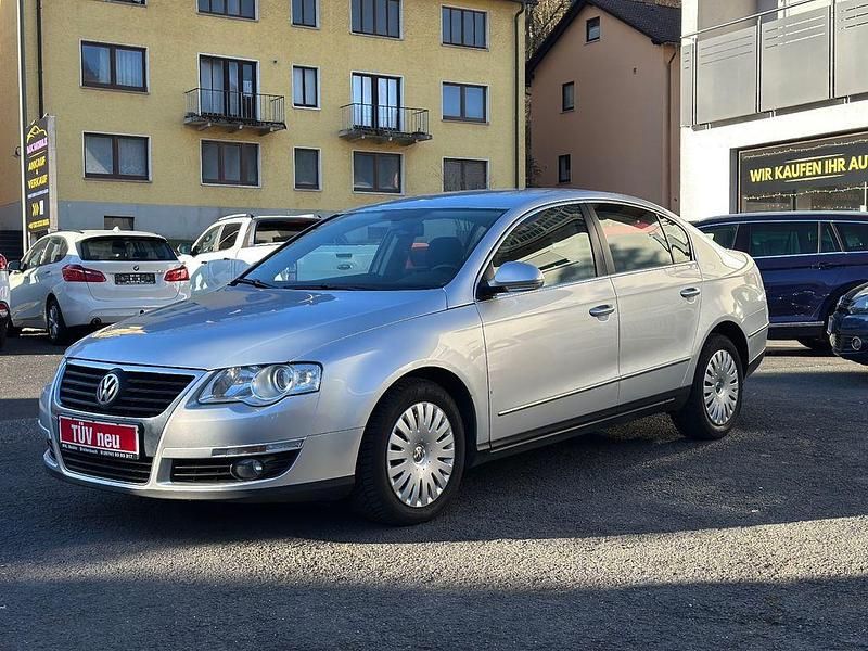 Gebraucht VW Passat Comfortline 140 PS (102 kW) 2009 Silber Limousine