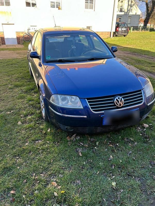 Gebraucht VW Passat 196 PS (144 kW) 2001 Blau Limousine