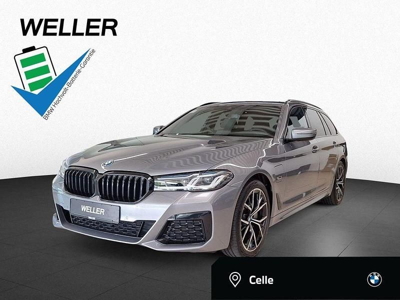 Skyscraper grau (grau) Gebraucht 2024 BMW 530e M Sport Kombi | 46.990 € (Etwas zu teuer) - Bild 1/4