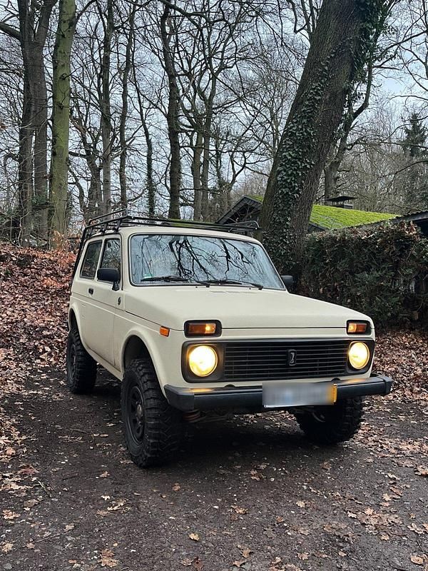 Gebraucht Lada niva 83 PS (61 kW) 2007 Beige SUV