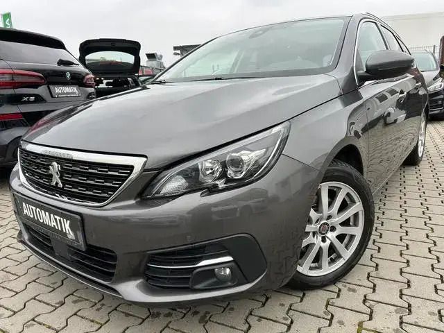 Grau Gebraucht 2018 Peugeot 308 Allure Kombi | 8.490 € (Fairer Preis) - Bild 1/4