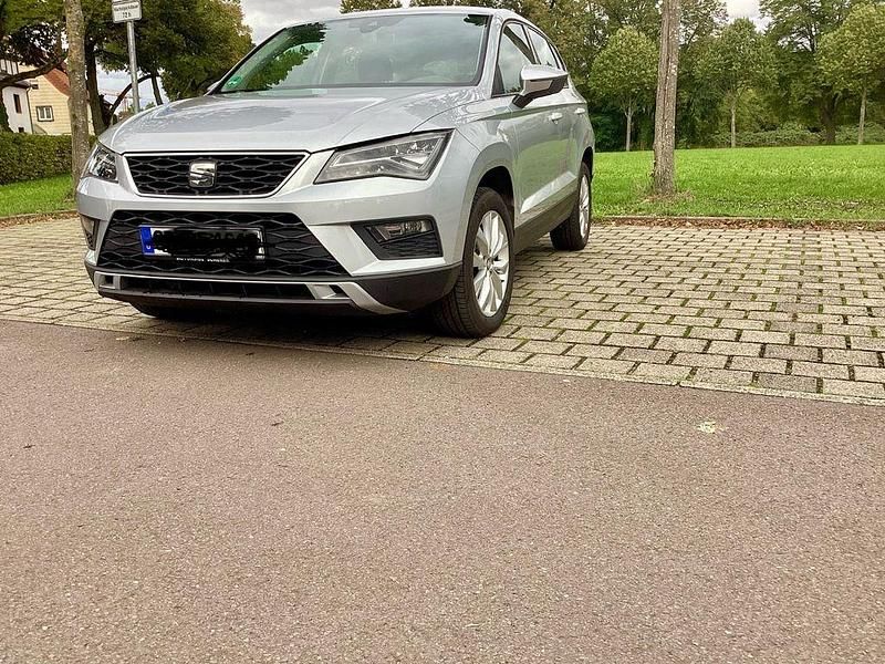 Grau Gebraucht 2016 Seat Ateca Style SUV | 11.500 € (Fairer Preis) - Bild 1/4