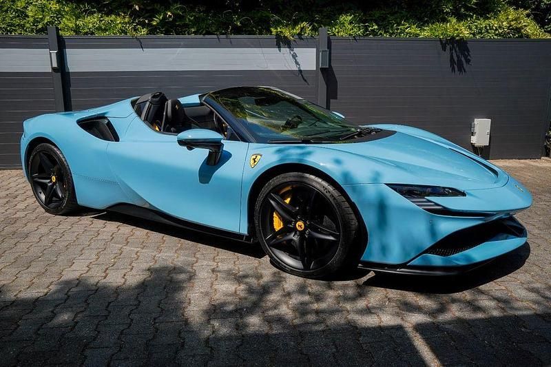 Gebraucht Ferrari SF90 780 PS (573 kW) 2023 Blau Cabrio