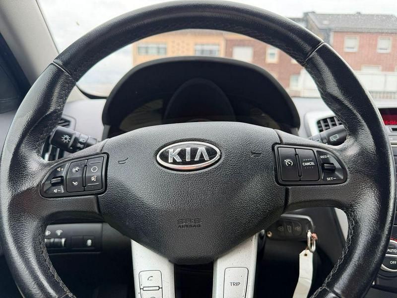 Gebraucht Kia Ceed Spirit 116 PS (85 kW) 2011 Schwarz Kleinwagen