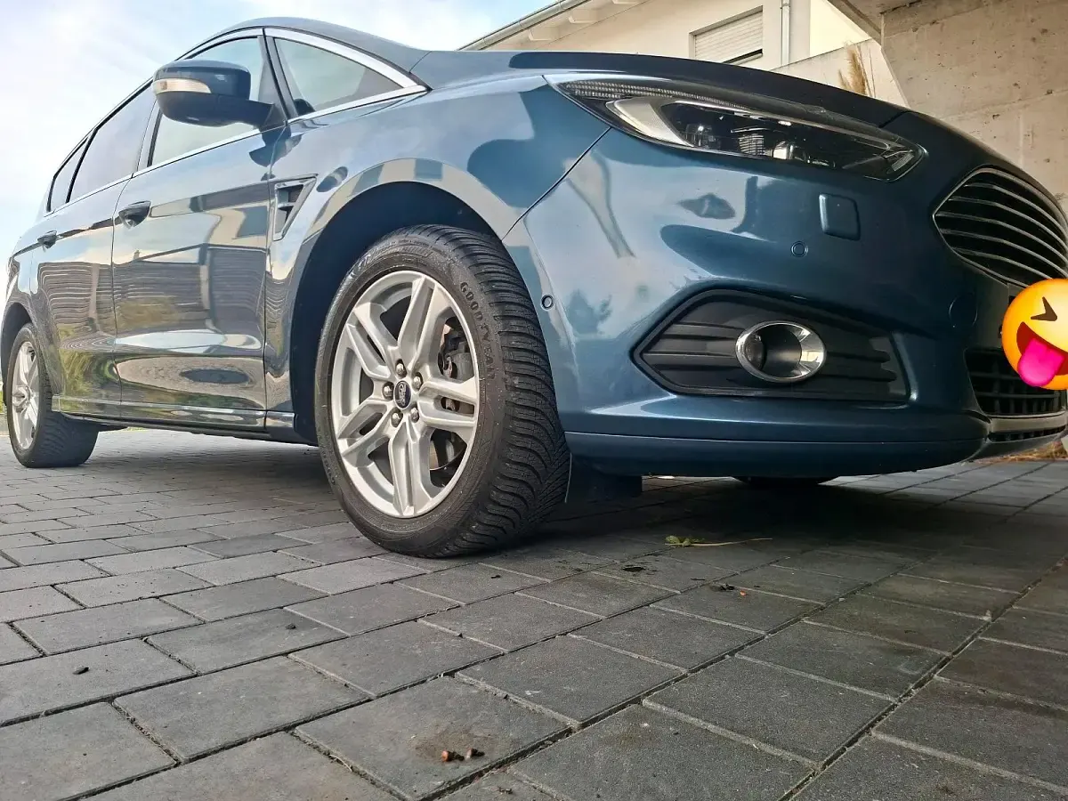 Gebraucht Ford S-MAX Titanium 190 PS (139 kW) 2019 Blau Van / Kleinbus