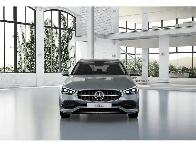 Gebraucht Mercedes C300e Avantgarde 204 PS (150 kW) 2024 Silber hightech silver metall Kombi