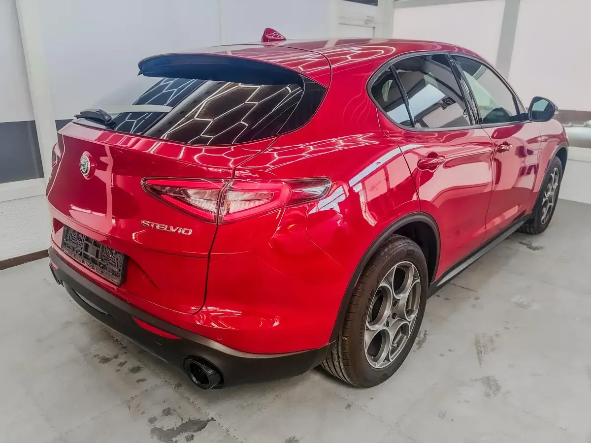 Gebraucht Alfa Romeo Stelvio Sprint 209 PS (153 kW) 2024 Rot 414 SUV