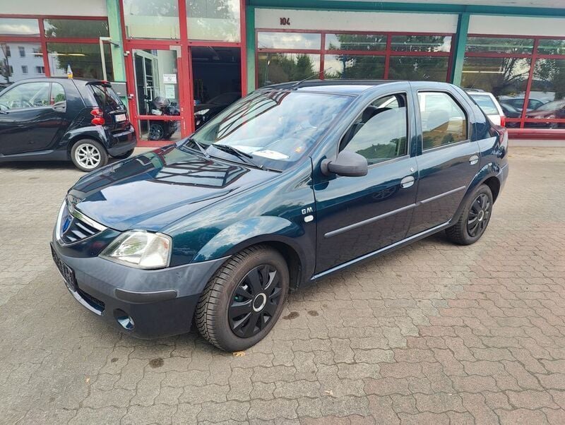 Schwarz Gebraucht 2005 Dacia Logan Lauréate Limousine | 1.690 € (Fairer Preis) - Bild 1/4