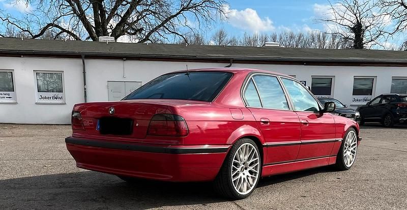 Gebraucht BMW 728 193 PS (141 kW) 1995 Rot Limousine