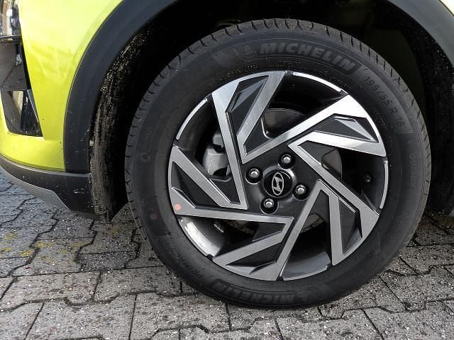 Neu Hyundai Bayon Trend 101 PS (74 kW) 2025 Gelb SUV